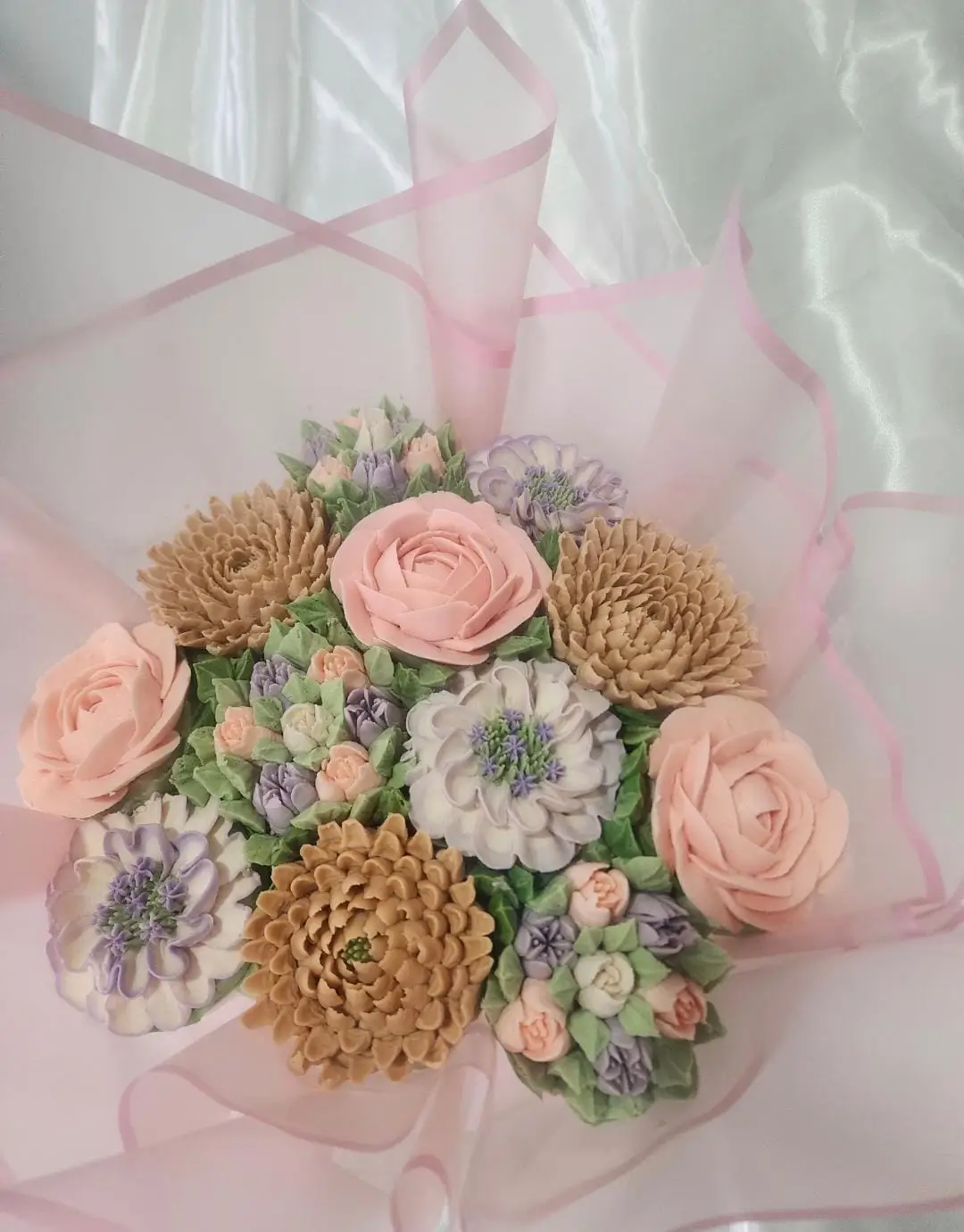 Floral Buttercream Cupcake Bouquet – 12 Handmade Cupcakes - Image 4